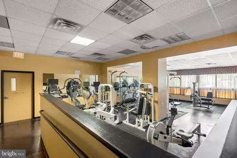 1220 Blair Mill Rd #901, Silver Spring, MD 20910 photo 18