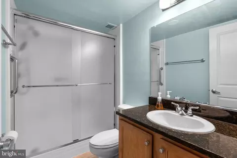1220 Blair Mill Rd #901, Silver Spring, MD 20910 photo 13