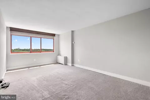 1220 Blair Mill Rd #901, Silver Spring, MD 20910 photo 9