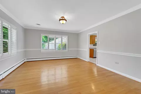1901 Briggs Chaney Rd, Silver Spring, MD 20905 photo 13