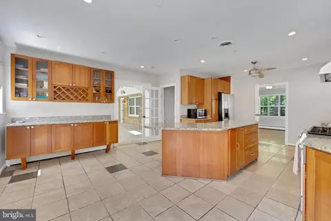 1901 Briggs Chaney Rd, Silver Spring, MD 20905 photo 14