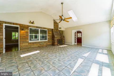 1901 Briggs Chaney Rd, Silver Spring, MD 20905 photo 17