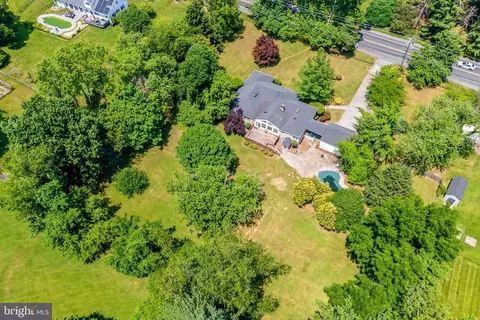 1901 Briggs Chaney Rd, Silver Spring, MD 20905 photo 2