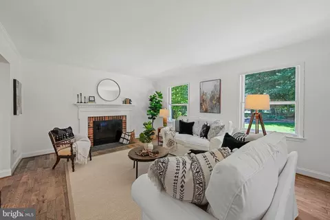 8517 Brickyard Rd, Potomac, MD 20854 photo 5