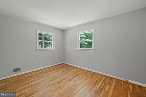 8517 Brickyard Rd, Potomac, MD 20854 photo 18