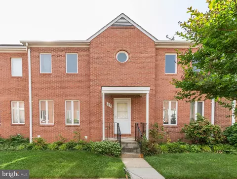 62 Rockcrest Cir, Rockville, MD 20851