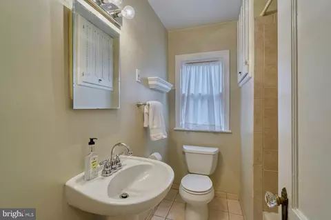 9925 Markham St, Silver Spring, MD 20901 photo 14