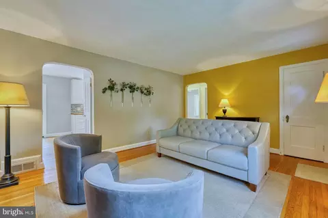 9925 Markham St, Silver Spring, MD 20901 photo 7