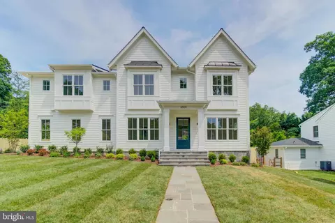6909 Anchorage Dr, Bethesda, MD 20817