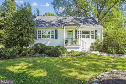 8505 Sharon St, Damascus, MD 20872