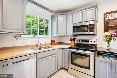 Kitchen - 1213 Ednor Rd, Silver Spring, MD 20905 photo 1 of 2