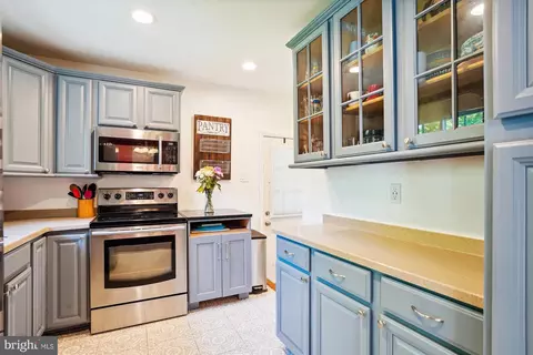 Kitchen - 1213 Ednor Rd, Silver Spring, MD 20905 photo 2 of 2