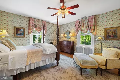 Bedroom - 20415 Westerly Rd, Poolesville, MD 20837 photo 2 of 4