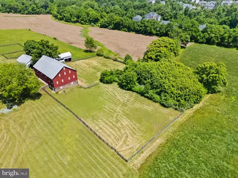 View/Area - 20415 Westerly Rd, Poolesville, MD 20837 photo 6 of 8