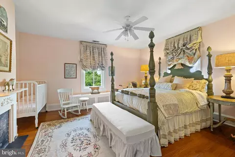 Bedroom - 20415 Westerly Rd, Poolesville, MD 20837 photo 3 of 4