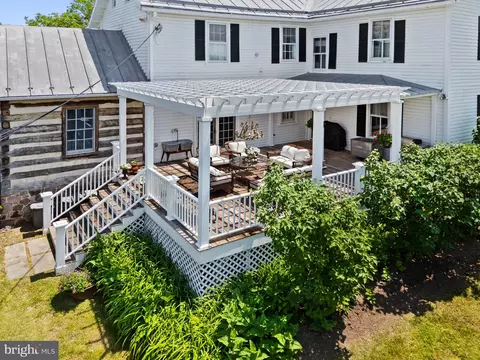 Exterior - 20415 Westerly Rd, Poolesville, MD 20837 photo 7 of 20