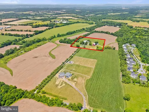 View/Area - 20415 Westerly Rd, Poolesville, MD 20837 photo 3 of 8
