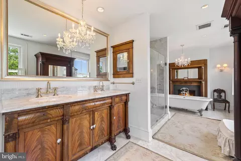 Bath - 20415 Westerly Rd, Poolesville, MD 20837 photo 1 of 4