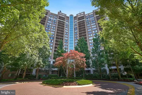 10101 Grosvenor Pl #1616, Rockville, MD 20852