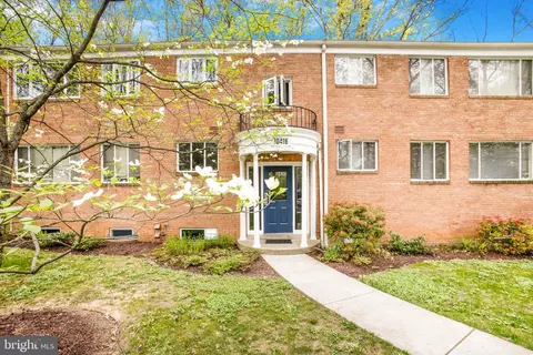 10416 Montrose Ave #201, Bethesda, MD 20814