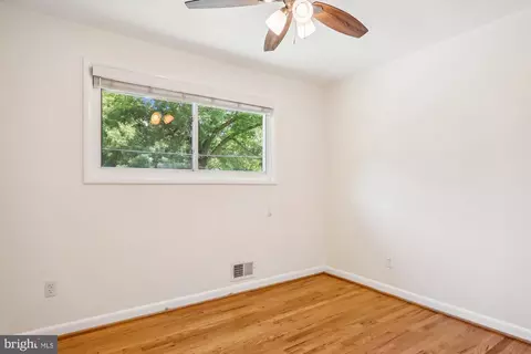 9904 Hedin Dr, Silver Spring, MD 20903 photo 21