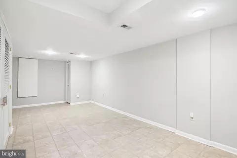 9904 Hedin Dr, Silver Spring, MD 20903 photo 27