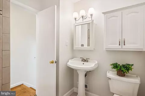 9904 Hedin Dr, Silver Spring, MD 20903 photo 25
