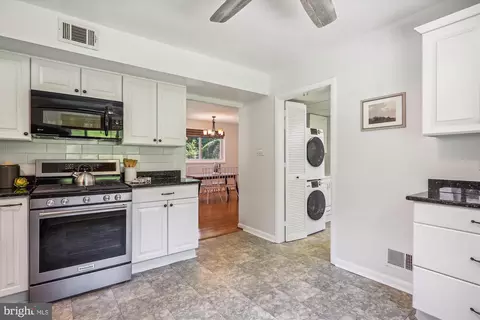 9904 Hedin Dr, Silver Spring, MD 20903 photo 14