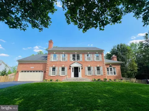 17507 Applewood Ln, Rockville, MD 20855