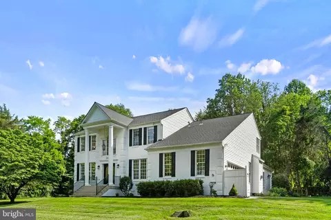 21046 Woodfield Rd, Gaithersburg, MD 20882