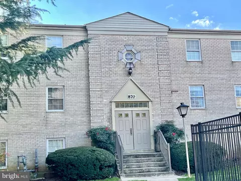 870 College Pkwy #870-30, Rockville, MD 20850