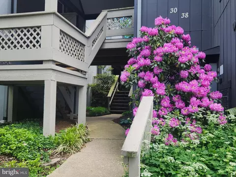 34 Windbrooke Cir #34, Gaithersburg, MD 20879