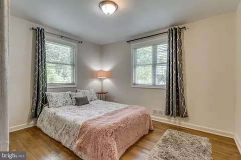 Bedroom - 11602 Highview Ave, Silver Spring, MD 20902 photo 1 of 7