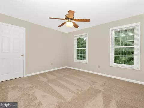 Bedroom - 17027 Tom Fox Ave, Poolesville, MD 20837 photo 5 of 11