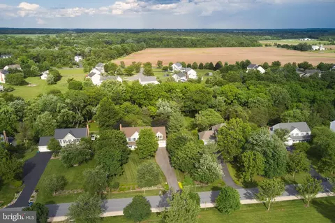 View/Area - 17027 Tom Fox Ave, Poolesville, MD 20837 photo 6 of 8