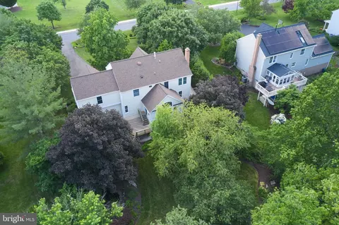 View/Area - 17027 Tom Fox Ave, Poolesville, MD 20837 photo 2 of 8