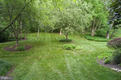 Exterior - 17027 Tom Fox Ave, Poolesville, MD 20837 photo 17 of 22