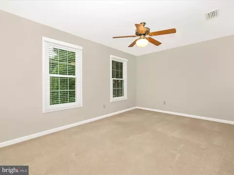 Bedroom - 17027 Tom Fox Ave, Poolesville, MD 20837 photo 6 of 11