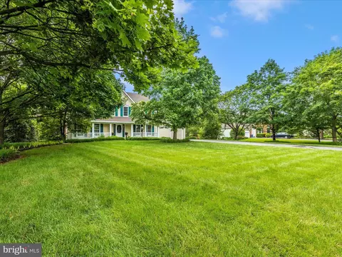 Exterior - 17027 Tom Fox Ave, Poolesville, MD 20837 photo 6 of 22