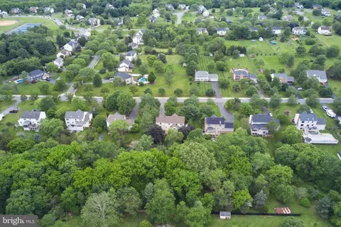 View/Area - 17027 Tom Fox Ave, Poolesville, MD 20837 photo 5 of 8