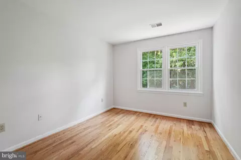 9813 Korman Ct, Potomac, MD 20854 photo 37