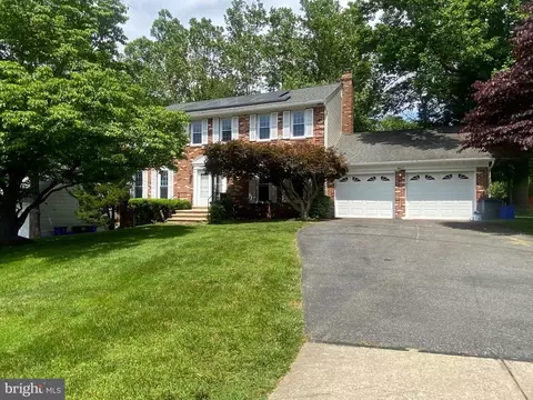 9813 Korman Ct, Potomac, MD 20854 photo 2