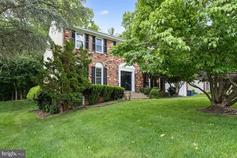 9813 Korman Ct, Potomac, MD 20854 photo 3