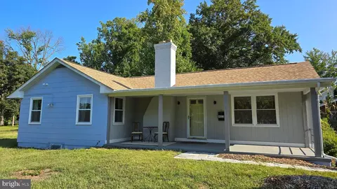 4915 Macon Rd, Rockville, MD 20852