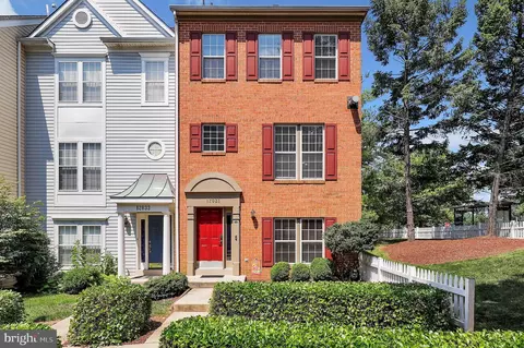 12031 Amber Ridge Cir, Germantown, MD 20876