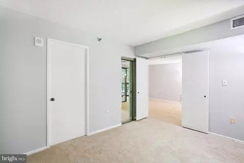 15115 Interlachen Dr N #3-320, Silver Spring, MD 20906 photo 32