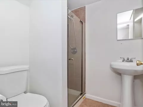 Bath - 12540 Falls Rd, Potomac, MD 20854 photo 5 of 5