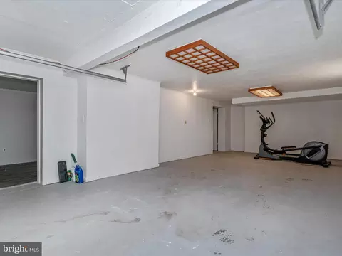 Exterior - 12540 Falls Rd, Potomac, MD 20854 photo 3 of 14