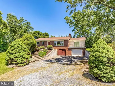 12540 Falls Rd, Potomac, MD 20854