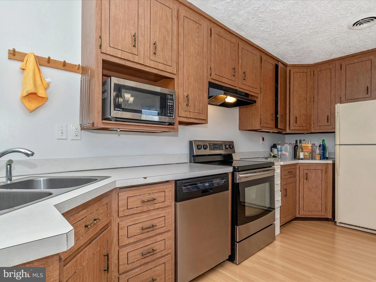 Kitchen - 12540 Falls Rd, Potomac, MD 20854 photo 4 of 4